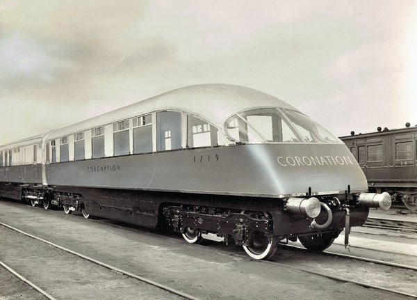 LNER CORONATION OPEN THIRD and BRAKE THIRD ARTICULATED COACH PACK  ERA 3