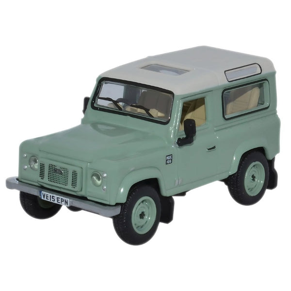 1/76 Land Rover Defender 90 Grasmere Green Heritage