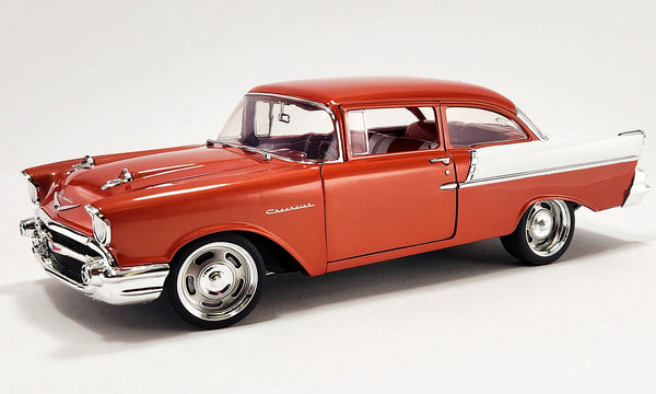 1/18 Red Custom Cruiser 1957 Chevy 150