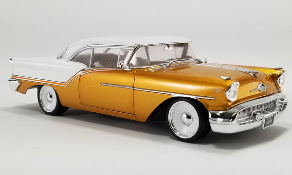 1/18 Southern Kings Customs 1957 Oldsmobile Super 88