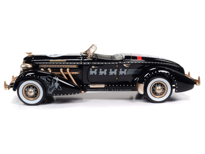 1/18 1935 Auburn 851 Speedster with Mr. Monopoly Resin Figure_4