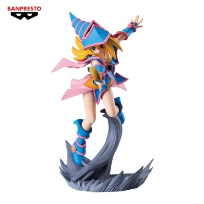 image1-Yu-Gi-Oh! Senkozekkei-Dark Magician Girl