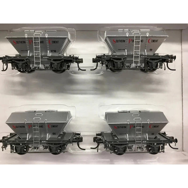 HO RH 4 Wheel Cement Wagon 4 Pack - Southern Portland Cement