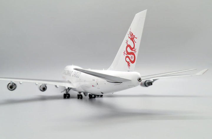 1/200 Dragonair Cargo B747-400BCF B-KAE ''CX Nose''_3