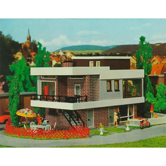 HO B-257 Modern House with Flat Roof