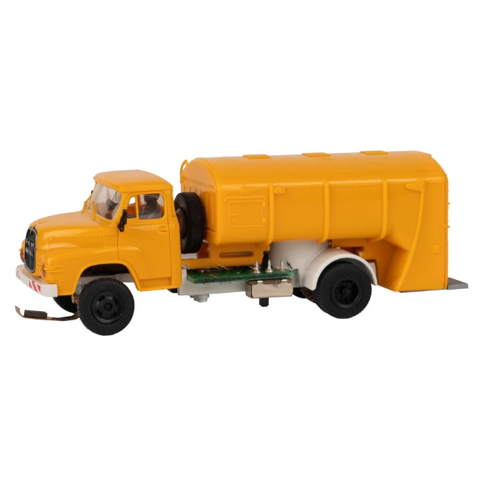 HO Man 635 Short Bonnet Refuse Lorry (Brekina)