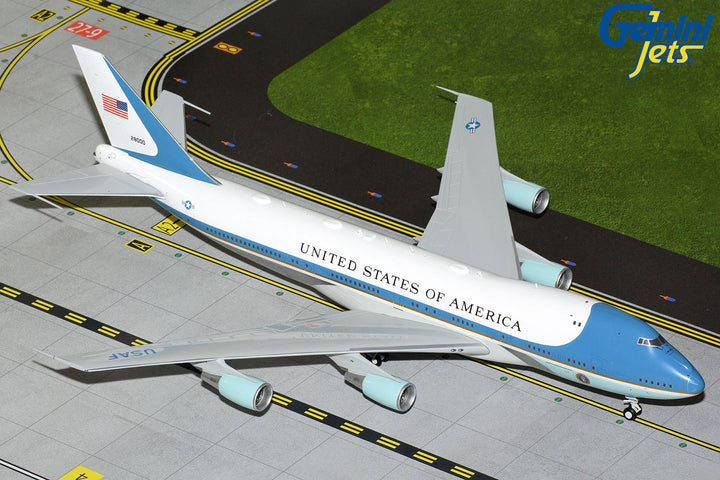 1/200 U.S. Air Force VC-25A 82-8000 ''Air Force One'' with New Antenna Array