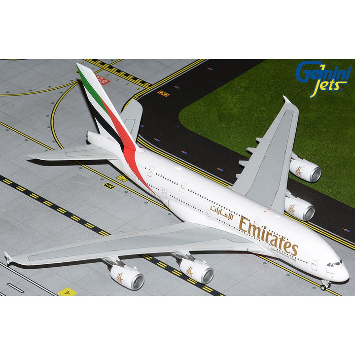 1/200 Emirates A6EVC A380800