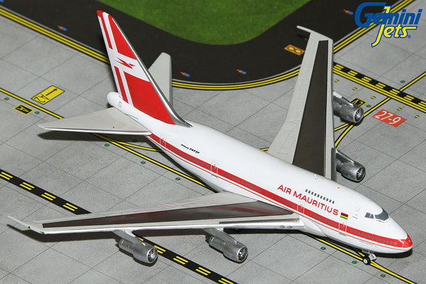 1/400 Air Mauritius B747SP