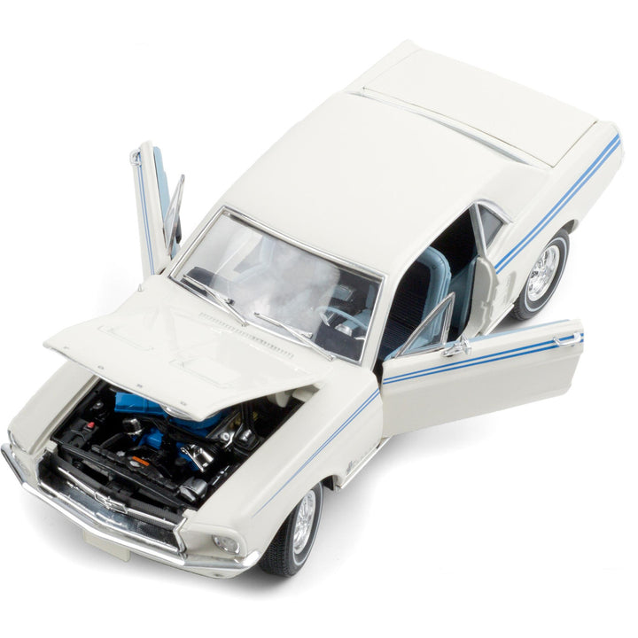 1/18 1967 Ford Mustang Pacesetter Special White_3