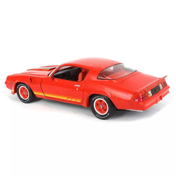 1/18 1981 Chevrolet Camaro Z/28 - Red with Orange Tri-Color Z28_4