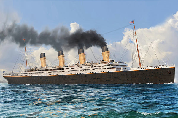 1/700 Titanic Plastic Model Kit_1