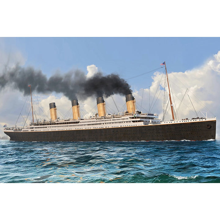 1/700 Titanic Plastic Model Kit_1