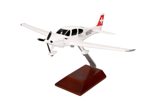 1/40 European Flight Academy Cirrus SR20 - Swiss International Air Lines_1