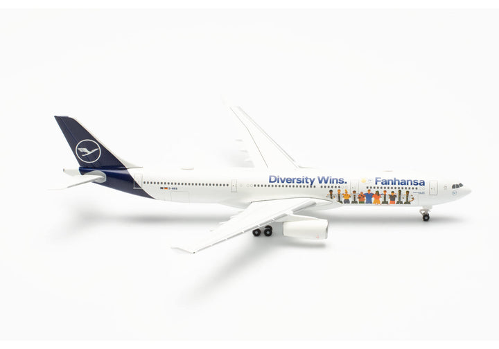 1/500 Lufthansa Airbus A330-300 "Fanhansa - Diversity Wins"_1