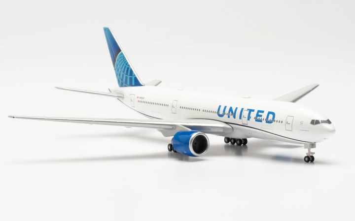 1/500 United Airlines Boeing 777-200_3