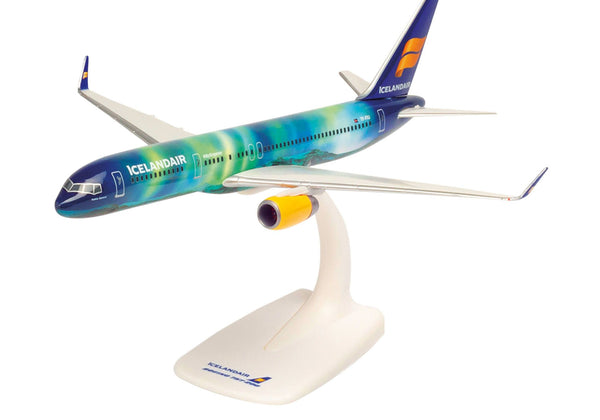 1/200 SNAP Icelandair Boeing 757-200_1