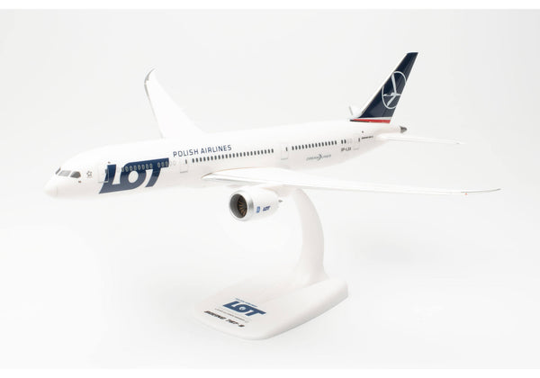 1/200 Snap Lot Polish Airlines Boeing 787-9 Dreamliner_1