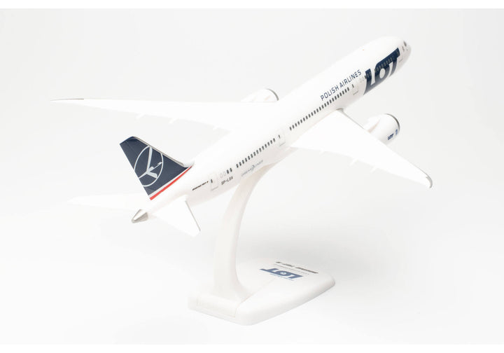 1/200 Snap Lot Polish Airlines Boeing 787-9 Dreamliner_2