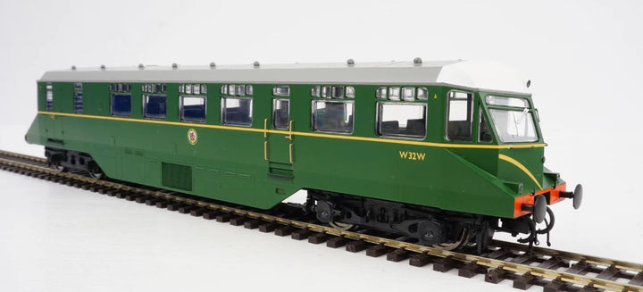 OO GWR BR Green With Speed Whiskers (White Cab Roof) 21-Pin