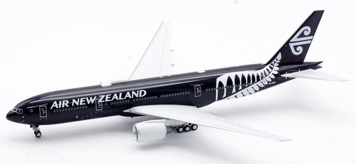 1/200 Air New Zealand Boeing 777-200ER ZK-OKH All Black