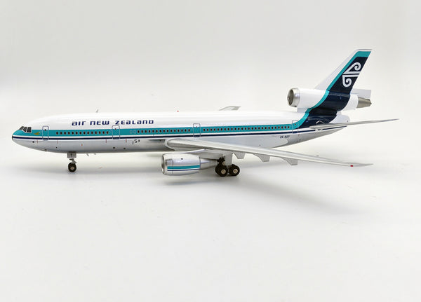 1/200 Air New Zealand Dc-1030 Zk-Nzt_1