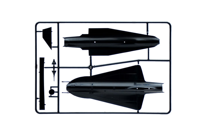 1/72 SR 71 Blackbird with Drone_6