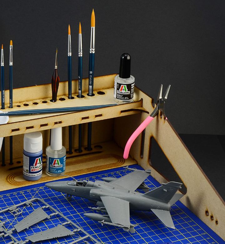 Workstation for Modelling with A3 Cutting Mat_3