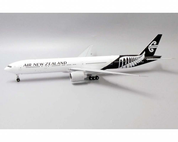 1/200 Air New Zealand B777-300ER ZK-OKM