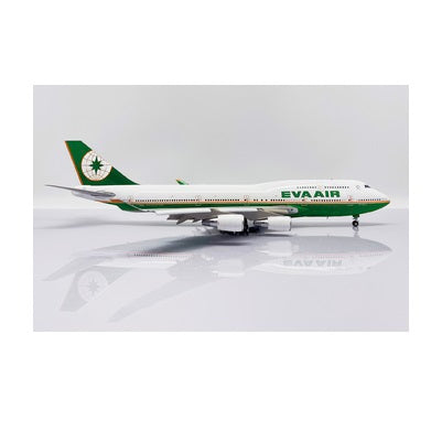 EVA Air B747400 B16411 (with limited edition Aviationtag) (Flaps Down)_1