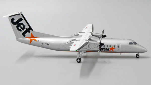 1/200 Jetstar Dash 8 Q300 VH-TQM_1