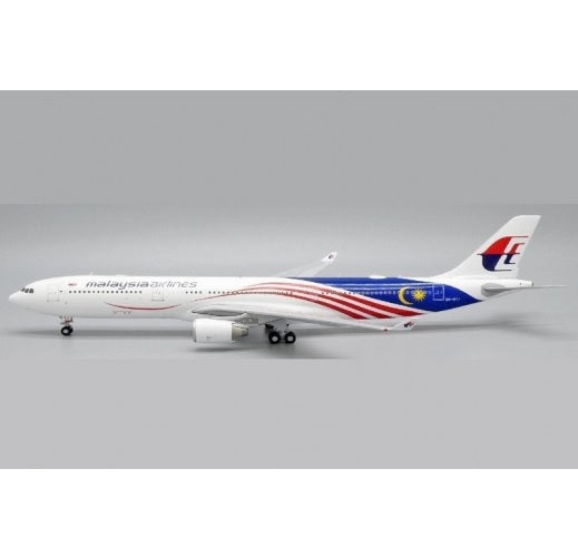 1/200 Malaysia Airlines A330-300 9M-MTJ "Negaraku"