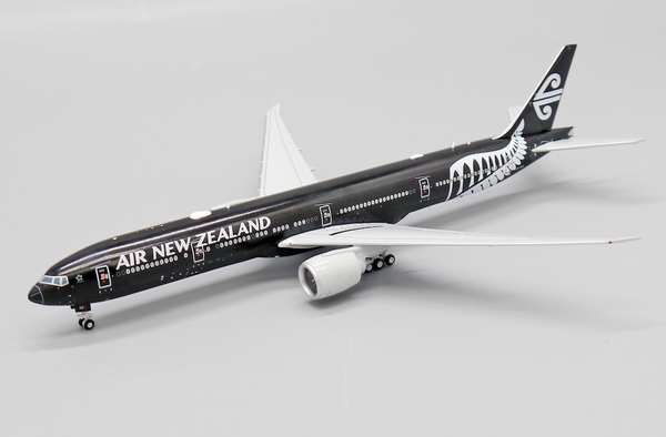 1/400 Air New Zealand B777-300ER ZK-OKQ "All Blacks"_1