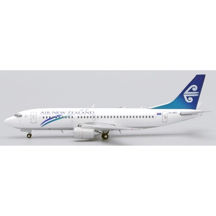 1/400 Air New Zealand Boeing 737-300 Reg: ZK-NGD with Antenna