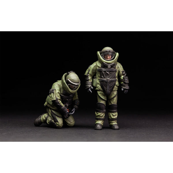 1/35 U.S. Explosive Ordnance Disposal Specialists & Robots_1