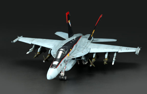 1/48 Boeing F/A-18E Super Hornet Plastic Model Kit_1