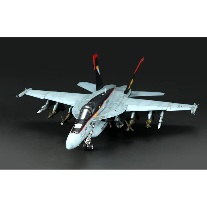 1/48 Boeing F/A-18E Super Hornet Plastic Model Kit_1