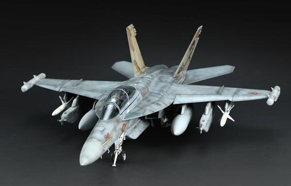 1/48 Boeing EA-18G Growler Electronic Attack Aircraft Plastic Model Kit_1