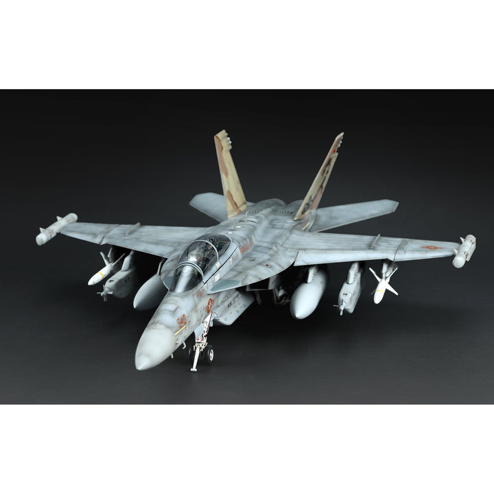 1/48 Boeing EA-18G Growler Electronic Attack Aircraft Plastic Model Kit_1