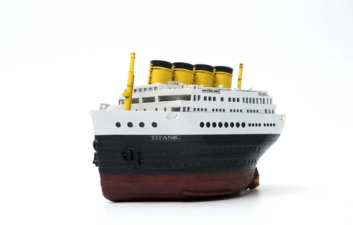 Royal Mail Ship Titanic (Cartoon Model) Plastic Model Kit_1