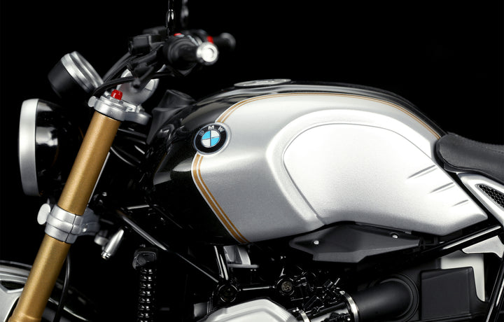 1/9 BMW R nineT Plastic Model Kit_3