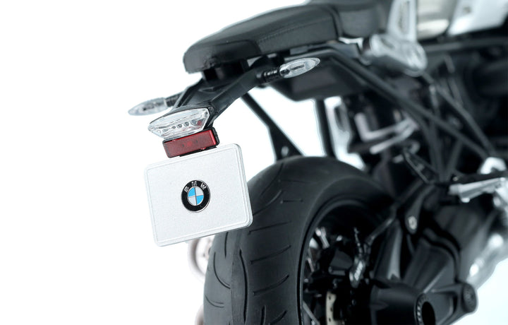 1/9 BMW R nineT (Pre-Coloured Edition) Plastic Model Kit_10