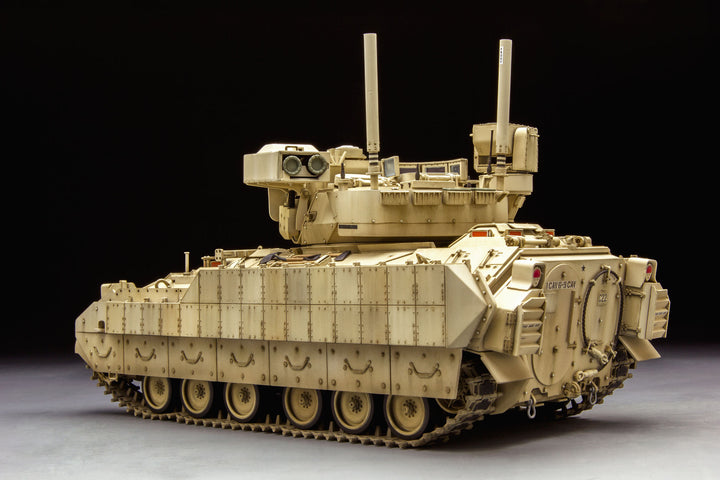 1/35 U.S. Cavalry Fighting Vehicle M3A3 Bradley with BUSK III_2