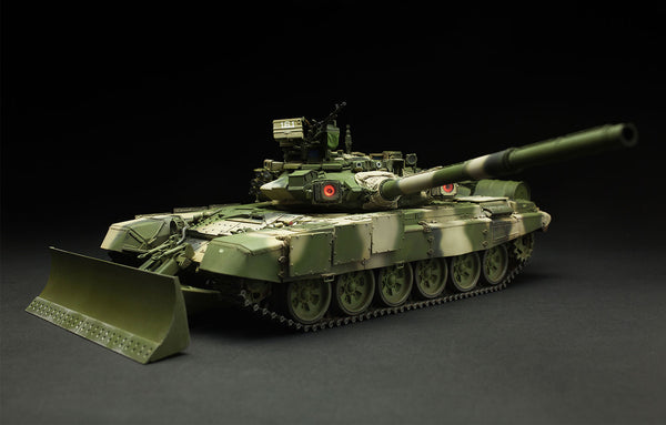 1/35 Russian Main Battle Tank T-90 with TBS-86 Tank Dozer