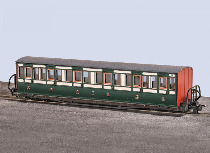 OO-9 GLT FR Short "Bowsider" Bogie Coach – Early Preservation Green 19