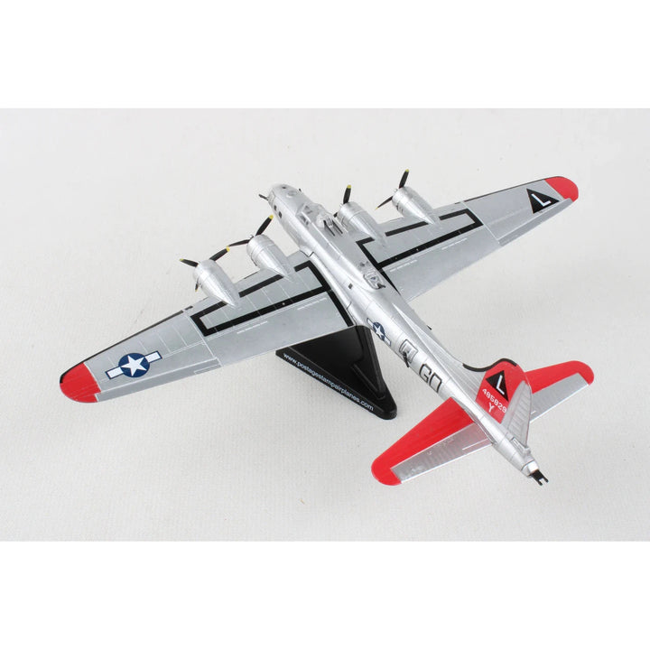 1/155 B-17G Flying Fortress Yankee Lady_6