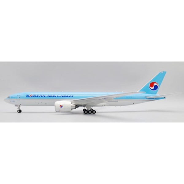 1/200 Korean Air Cargo Boeing 777F "Interactive Series" Reg: HL8077 with Stand