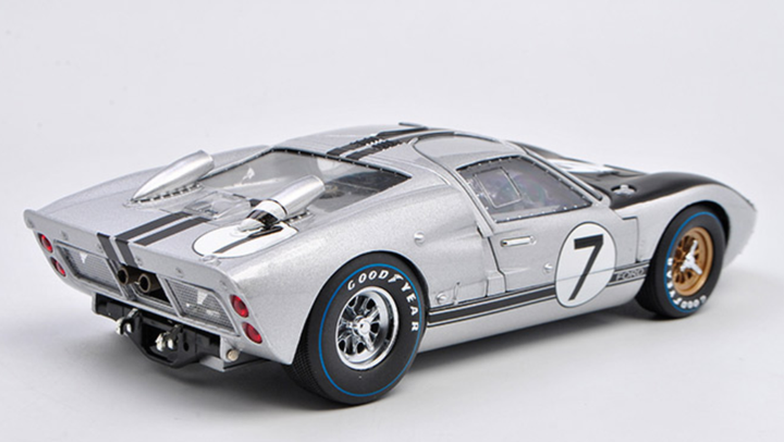 1/18 #7 1966 Ford GT40 Mk II Silver_3