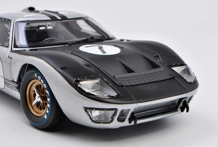 1/18 #7 1966 Ford GT40 Mk II Silver_10