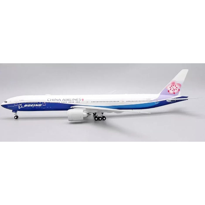 image1_1/200 China Airlines Boeing 777-300ER "Dreamliner" Reg: B-18007 with Stand